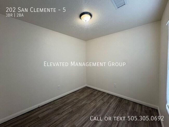 Building Photo - 202 San Clemente Ave NW
