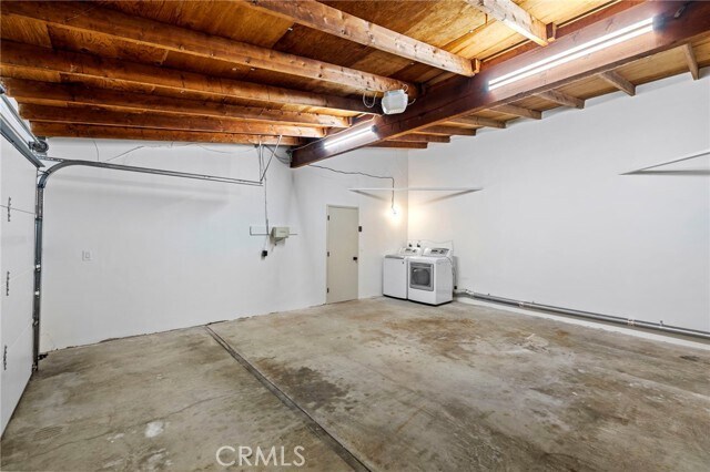 Building Photo - 1220 Anacapa Way