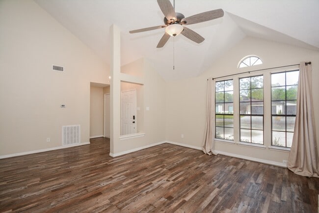 Building Photo - 12518 Dolgo Dr