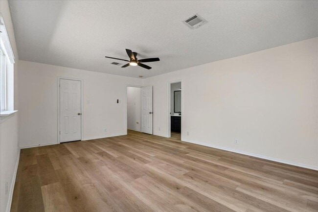Building Photo - 1208 Dexford Dr