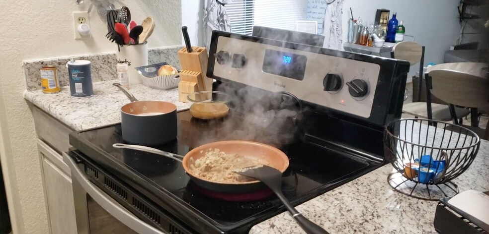 Building Photo - 1717 Dynasty Dr