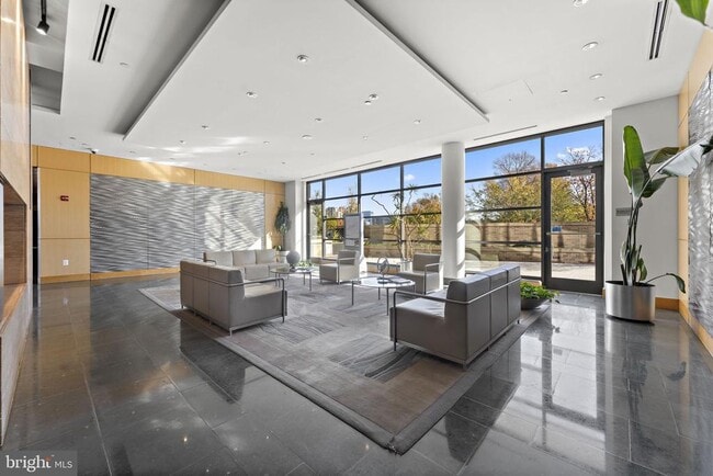 Building Photo - 1536 N Scott St