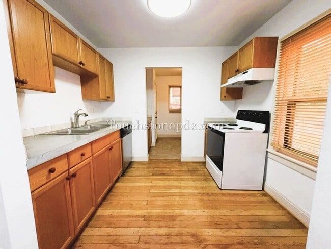 Building Photo - 2BD | 1BA Single Family Home in Woodlawn N...