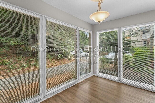 Building Photo - 606 Augusta Dr