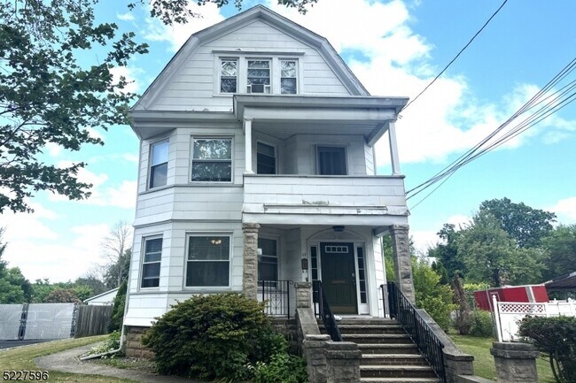 Primary Photo - 19 Spring St