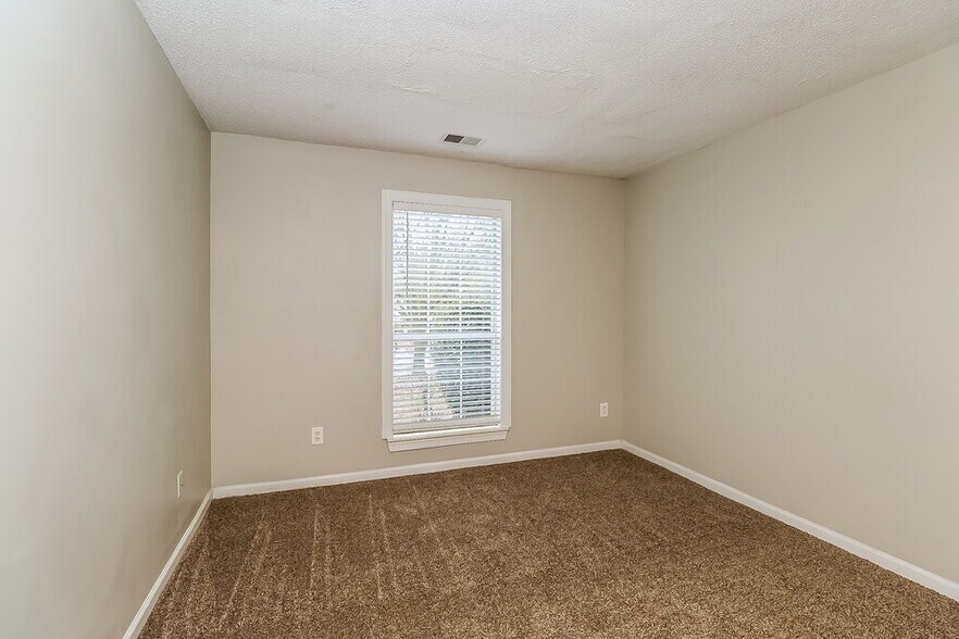 Building Photo - 12102 Kempshott Ct