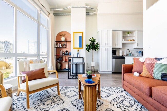 Building Photo - 516 Lea Ave