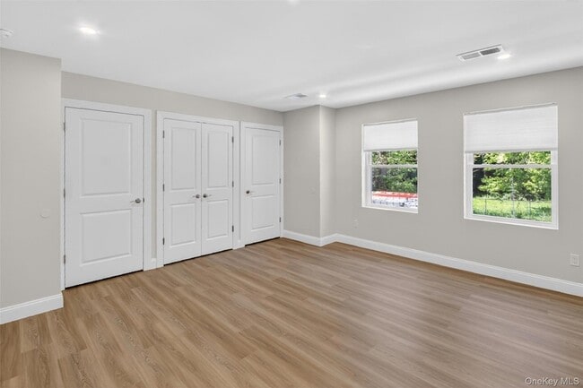 Building Photo - 62 Manor Pl