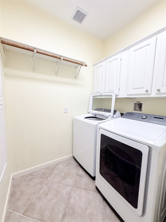 Building Photo - 79 W Shale Creek Cir