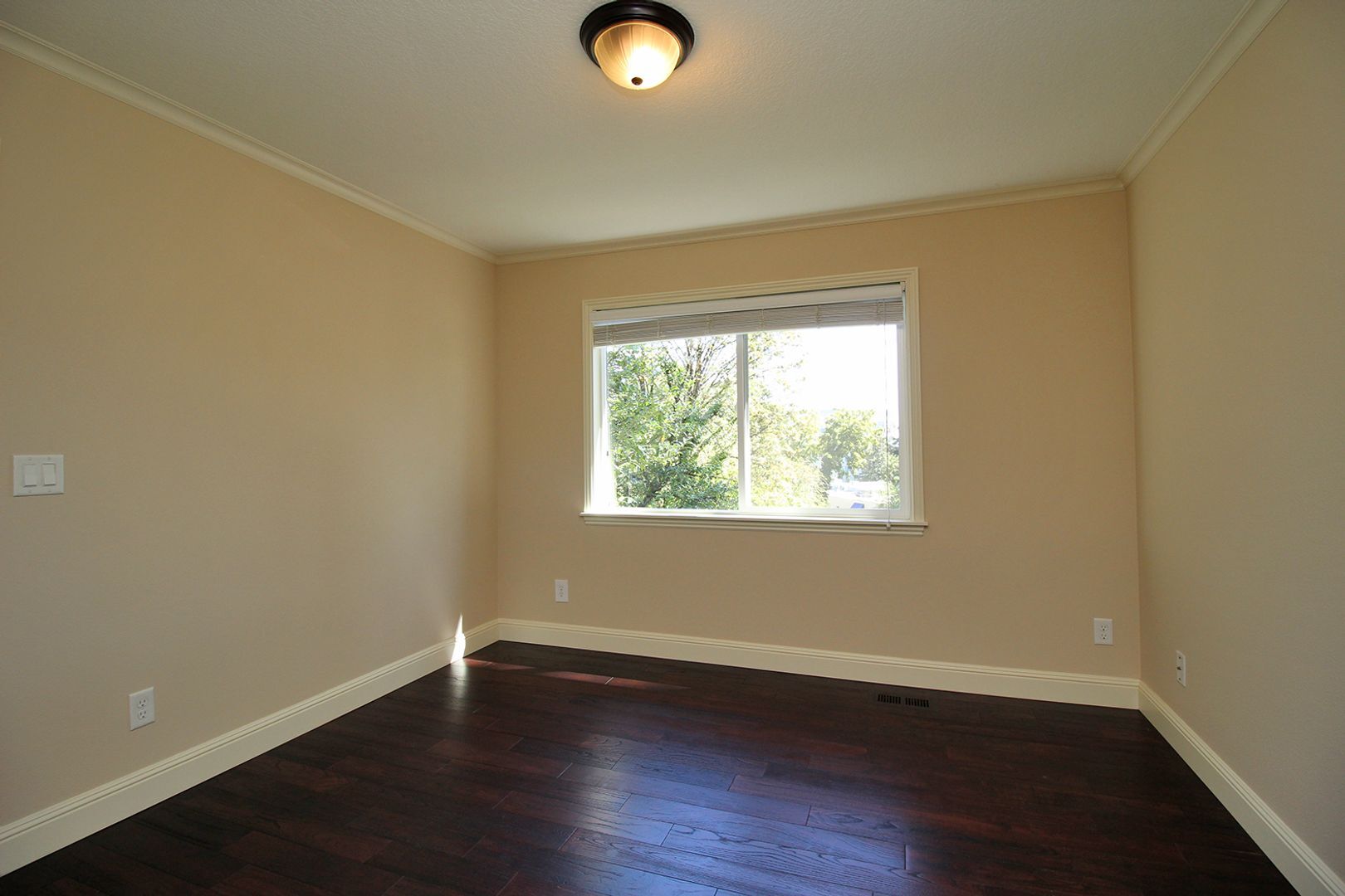 Building Photo - 3328-3328 SW 10th Ave