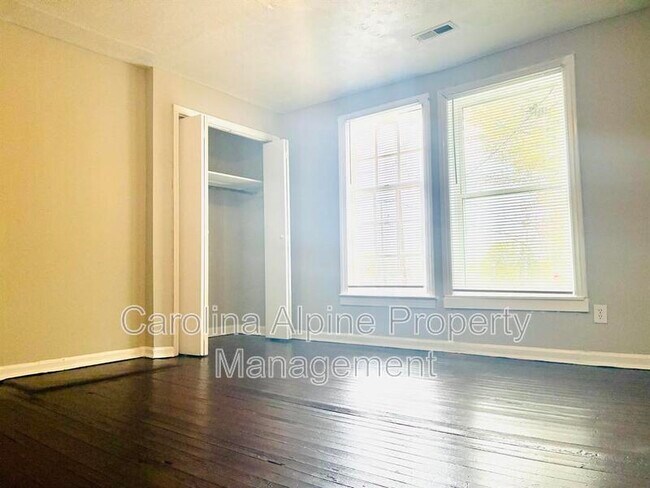 Building Photo - 208 Royster Ave