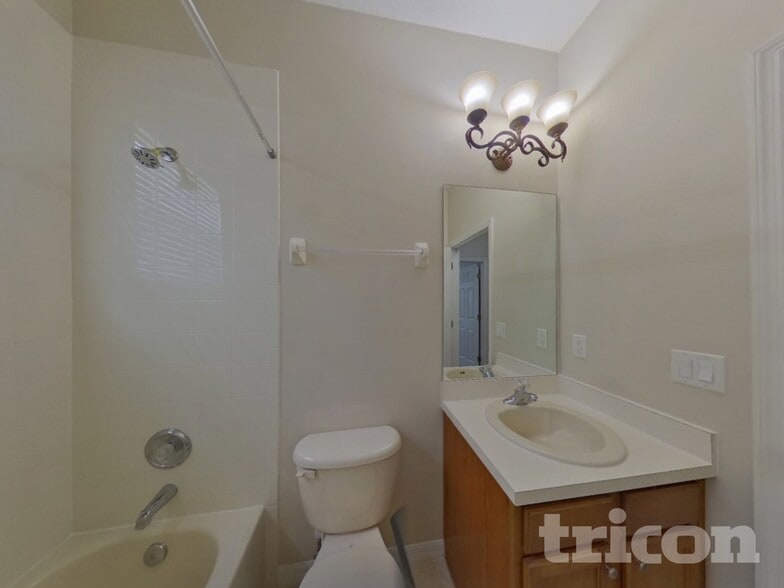 Building Photo - 1720 Mountclair Ct