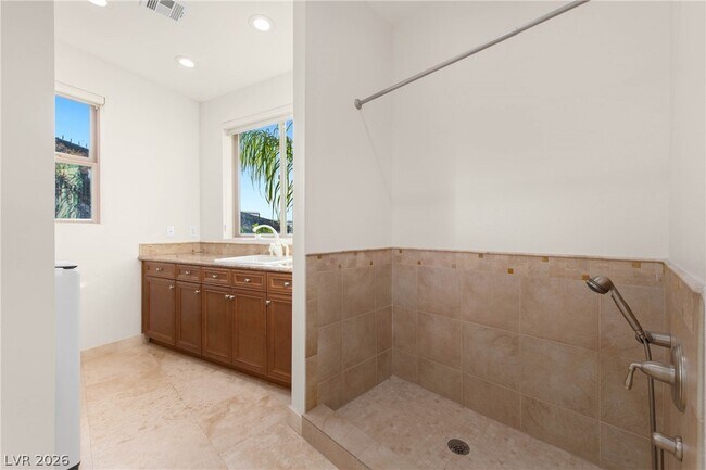 Building Photo - 1635 Liege Dr