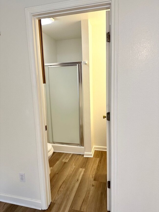 Building Photo - 2908 Whisper Oaks Ln