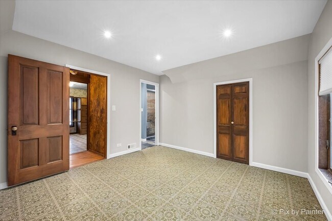 Building Photo - 708 S 1st St