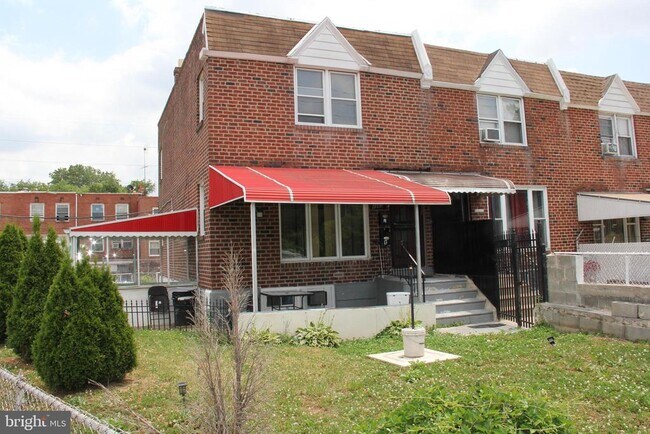 Building Photo - 4983 Whitaker Ave