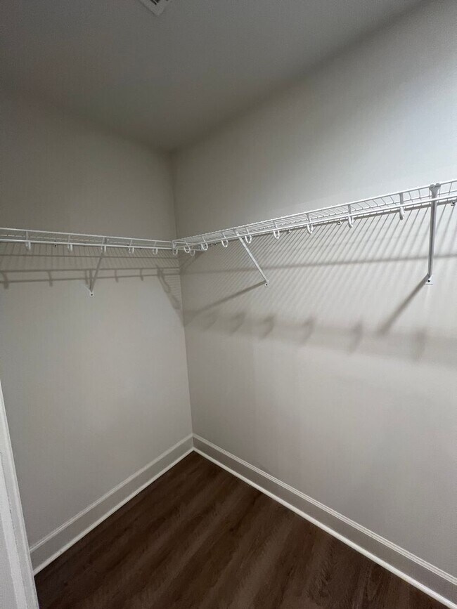 Building Photo - Available May!