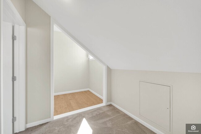 Building Photo - 769 Bryn Mawr Ct
