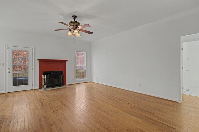 Building Photo - Carolina Lakes!