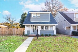 Building Photo - 229 Woodview Ave