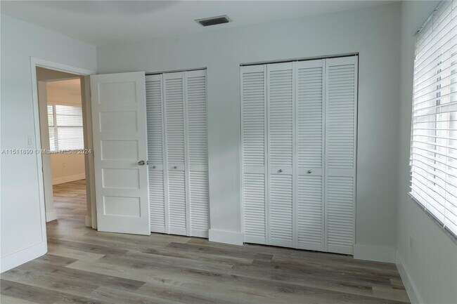 Building Photo - 11140 SW 70th Terrace