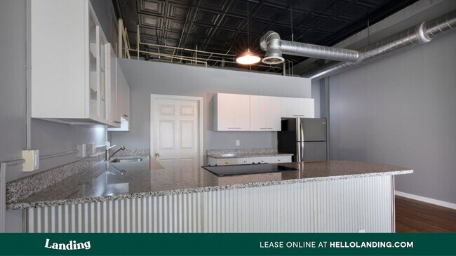 Building Photo - 2300 1st Ave N