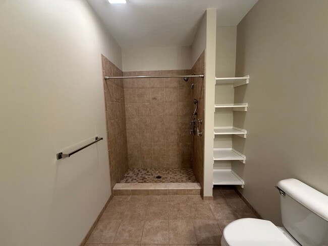 Building Photo - Danvers Updated 3 Bed 2 Bath | Top Floor Condo | Avail Now