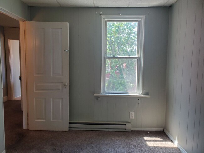 Building Photo - 218 E Liberty St