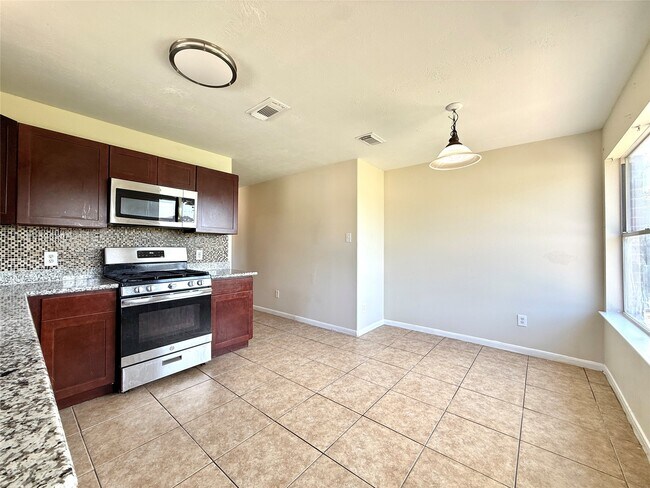 Building Photo - 13706 Audra Ln