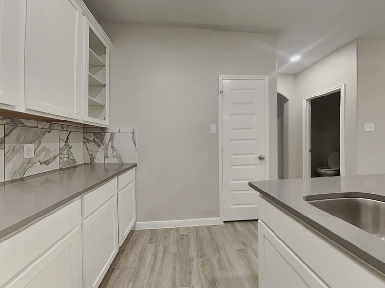 Building Photo - 227 Murrieta Ln