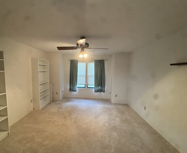 Building Photo - 20386 NW 175th Ave