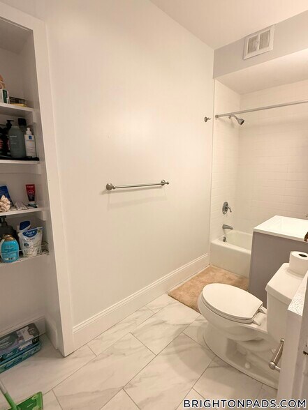 Building Photo - 143 Kilsyth Rd