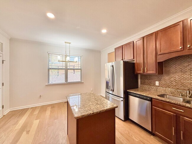 Building Photo - Newly Remodeled 4BD, 2.5BA Raleigh Corner-...