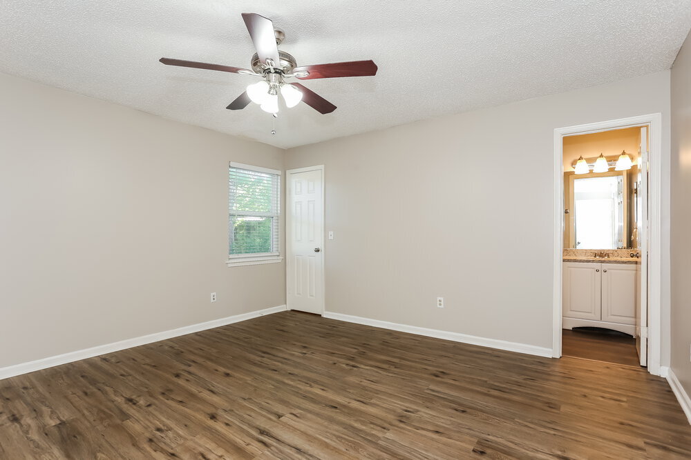 Building Photo - 2423 Scanlon Dr