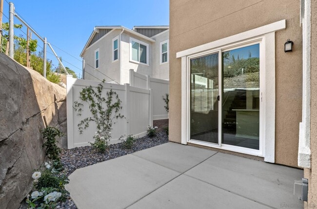 Building Photo - 1523 Wingwood Ln