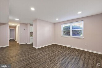 Building Photo - 4411 Falls Bridge Dr