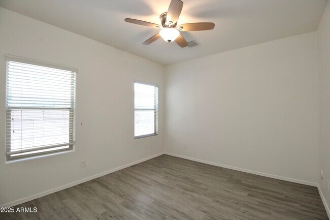 Building Photo - 1819 W Bonanza Dr