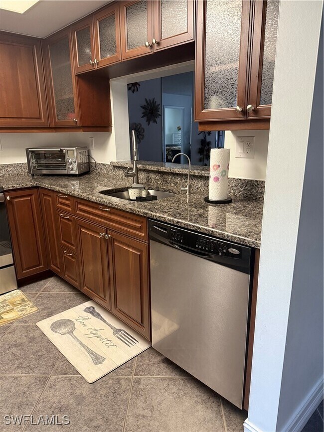 Building Photo - 5535 Rattlesnake Hammock Rd