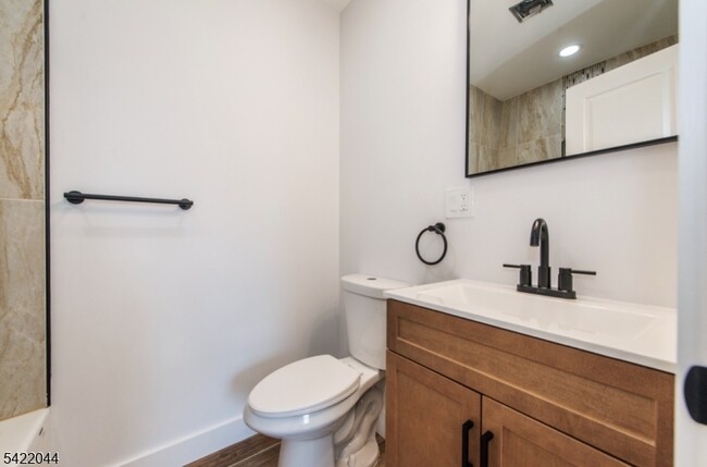 Building Photo - 227 21st St