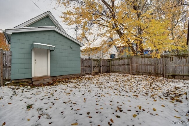 Building Photo - 36 19th St