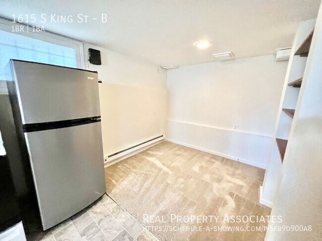 Building Photo - 1615 S King St