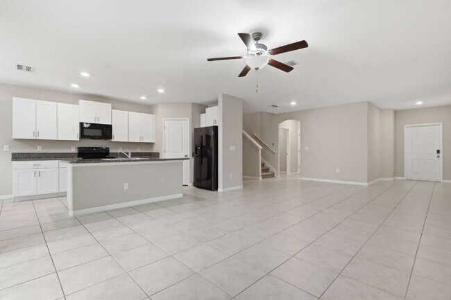 Building Photo - 7023 Samuel Ivy Dr