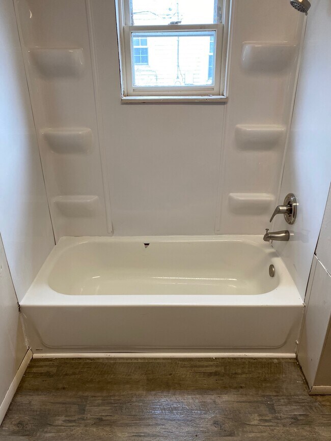 Bathroom - 2809 S 25th St