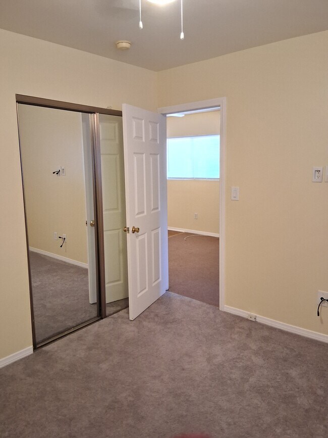 Backhouse Bedroom #2 - 2724 W Caldwell St