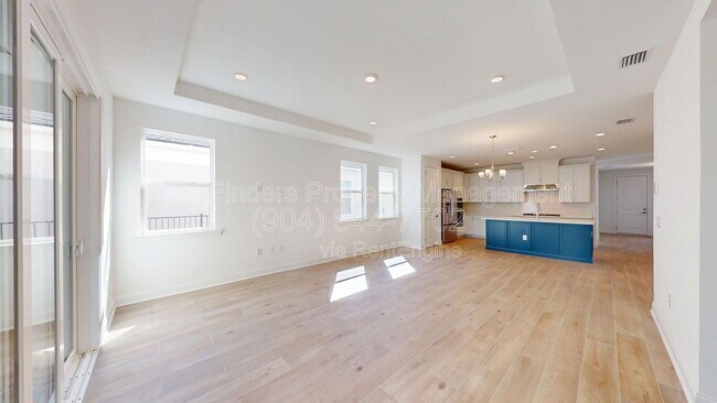 Building Photo - 156 Latham Dr