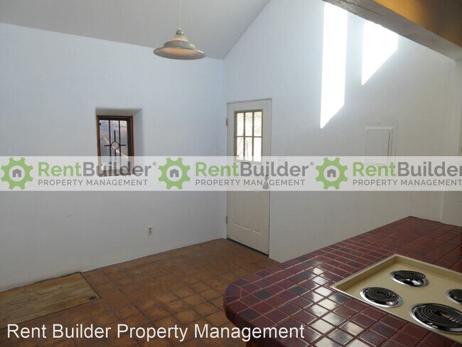 Building Photo - 3 br, 1 bath House - 2917 Santa Clara Ave. SE
