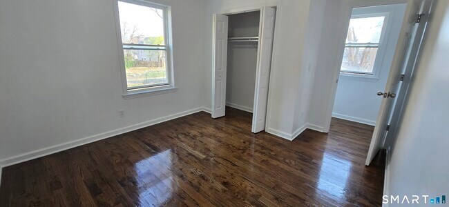 Building Photo - 99 Johnson St