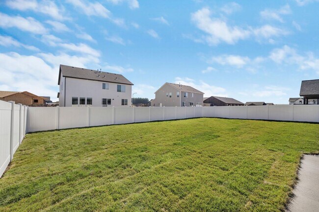 Building Photo - K551LI