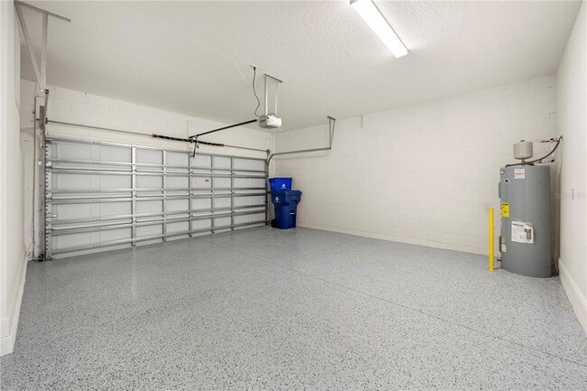 Building Photo - 2049 Heart Lk Dr