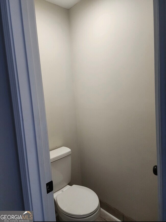 Building Photo - 138 Shady View Pl